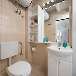 Centerlink Apartman